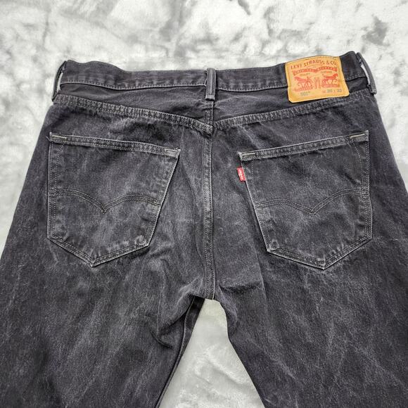Vintage Levi's 501 Jeans Mens W35 L32 Faded Black Denim Button Fly Straight Leg - Picture 3 of 13
